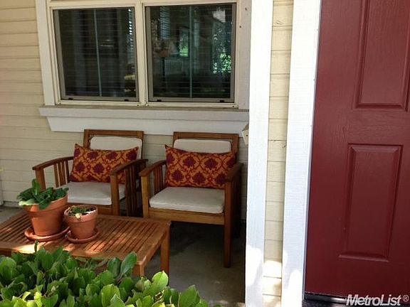 2nd image of 375 Coventry Cir