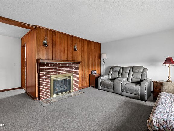 5th image of 200 Keith Rd