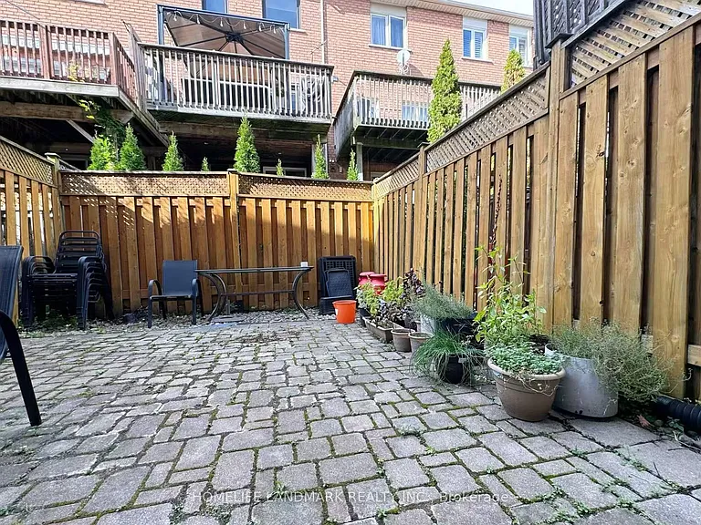 54 Bluewater Ct — Photo 23