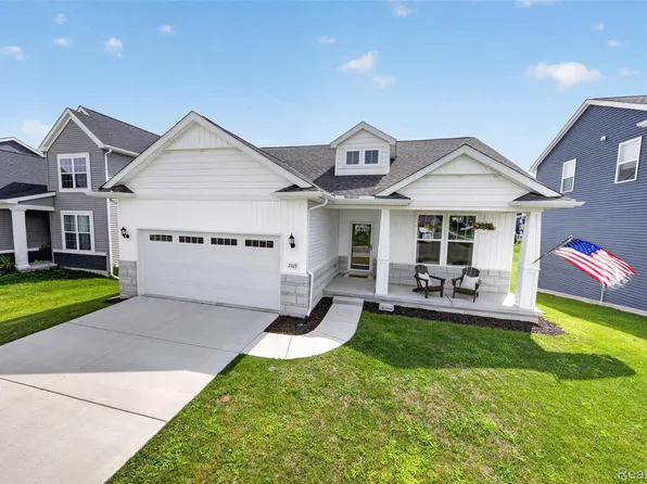 2169 Dabate Dr, Howell, MI 48843
