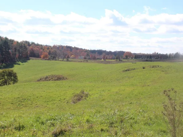 Maple Carriage Dr, Lewisburg, WV 24901