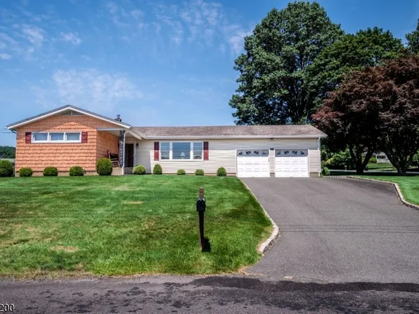 36 Raritan Dr, Califon Boro, NJ 07830