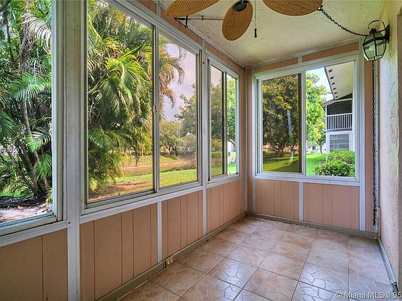 4th image of 490 N Laurel Dr APT 4A
