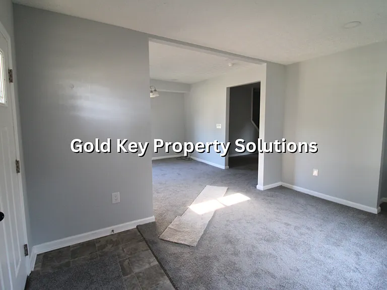 508 W Monroe St — Photo 6