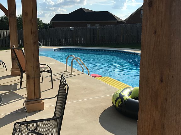 3rd image of 101 Blackstone Dr