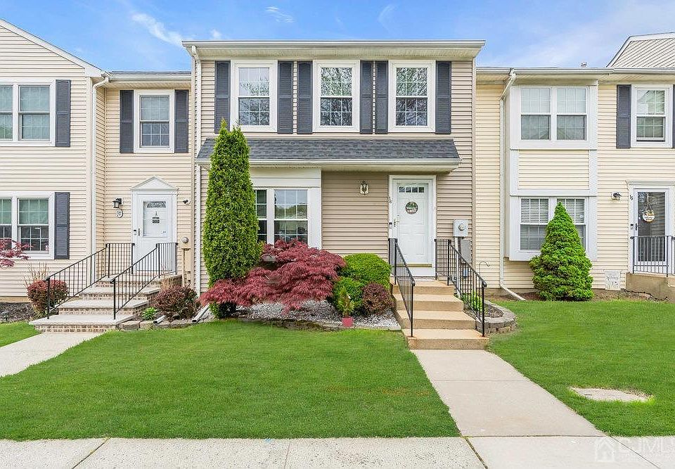 1st image of 16 Telegraph Ln