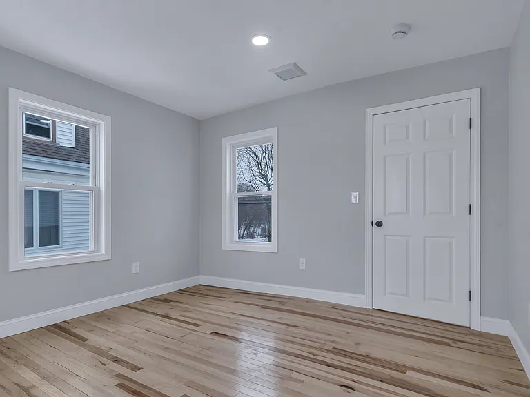 73 Walnut St — Photo 22