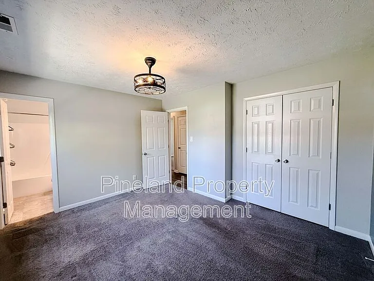 1690 Clairborne Dr — Photo 12