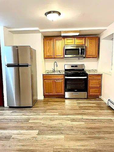 639 Warren St #1 Photo 1