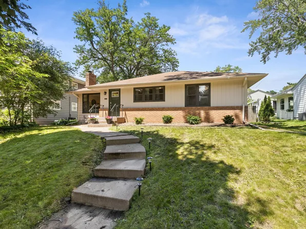 1877 Yorkshire Ave, Saint Paul, MN 55116