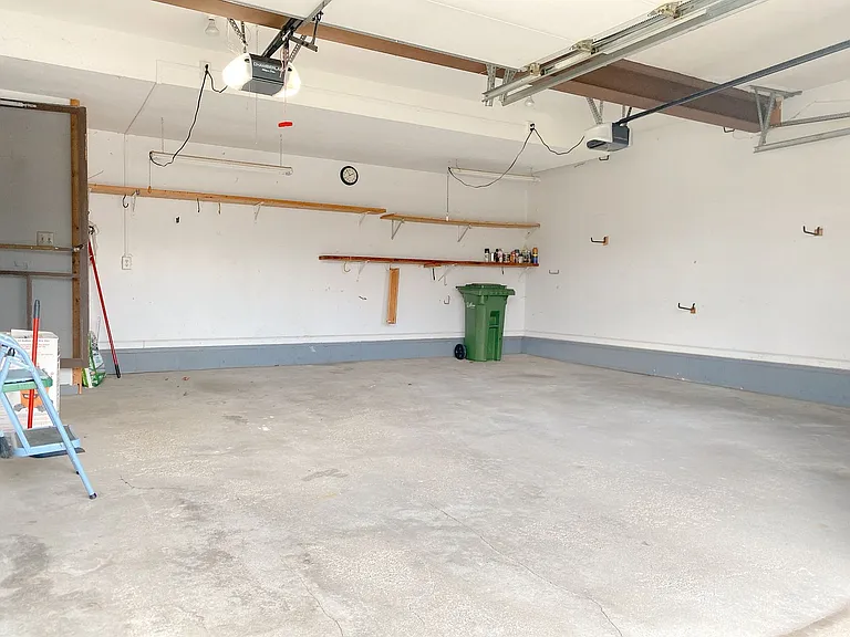 2103 Morrie Dr — Photo 43