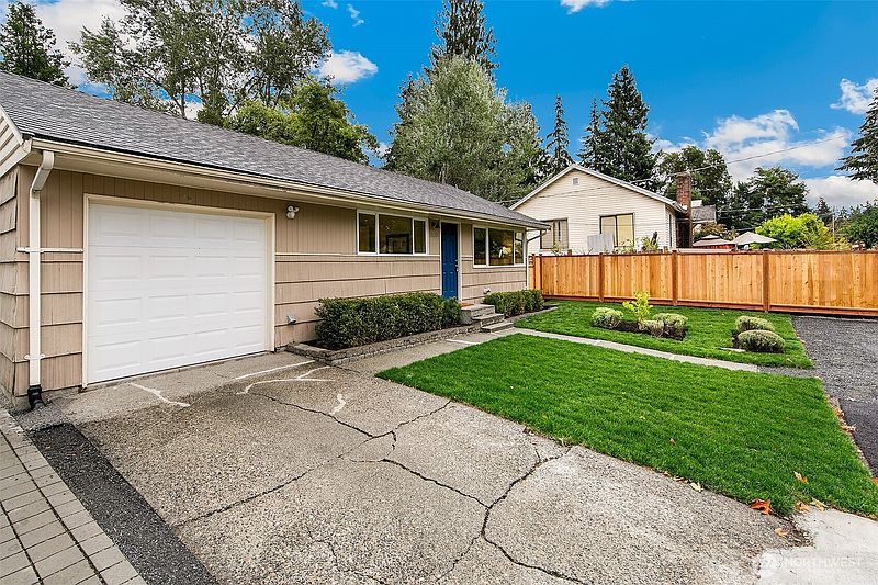 2nd image of 1520 NE 147th Street