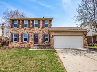 7534 Charrington Dr, Canton, MI 48187
