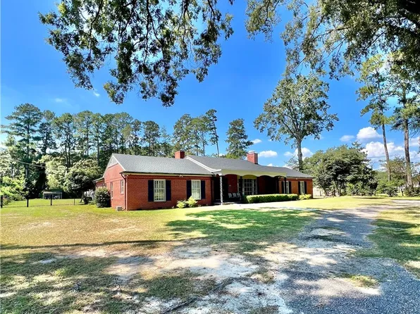 1502 Lakeview Rd, Fairmont, NC 28340
