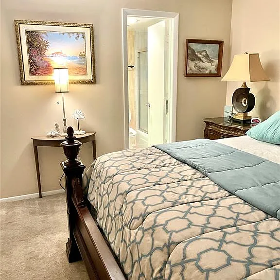 4650 Cove Cir #402 — Photo 20