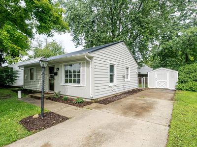 307 Meadows Ave, Bloomington, IL, 61701