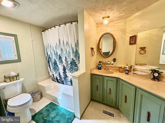 12th image of 17240 Water View Dr