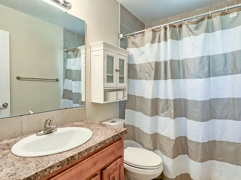 1306 Woodcrest Ct — Photo 13