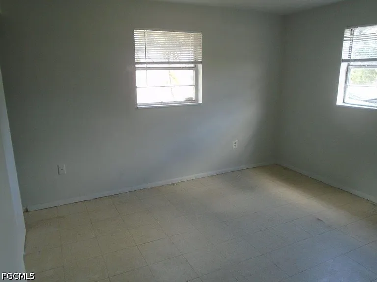 330 Ottumwa Ave — Photo 5