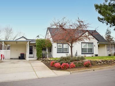 902 N Keene Way Dr #904, Medford, OR, 97504