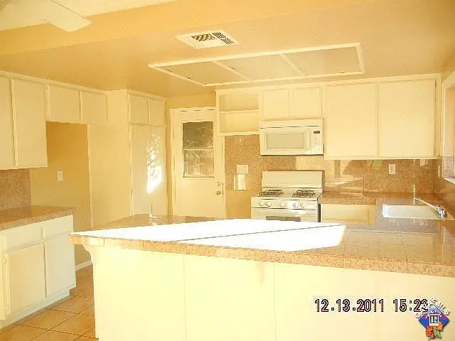36639 Rose St — Photo 3