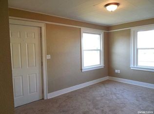 634 East St, Coos Bay, OR 97420