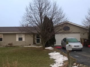 165 Cloud Mist Dr, Capron, IL 61012