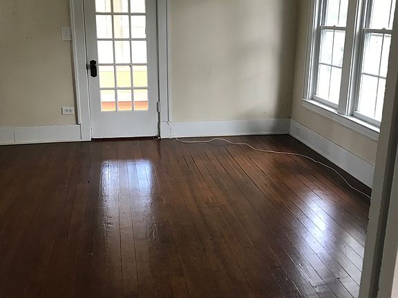 Master bedroom - to sunroom