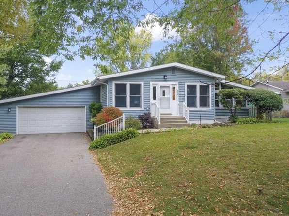 308 Linden Pl S, Northfield, MN 55057