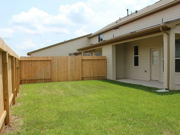 12342 Roy Mix Bohn Ln — Photo 9