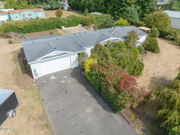 510 SE Swan Ave, Siletz, OR 97380