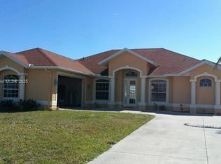 621 NW 37th Ave, Cape Coral, FL 33993