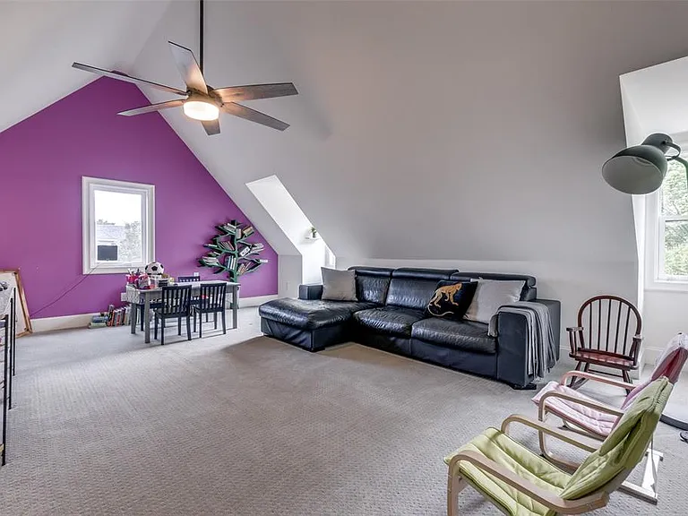 2829 Dyer St — Photo 23