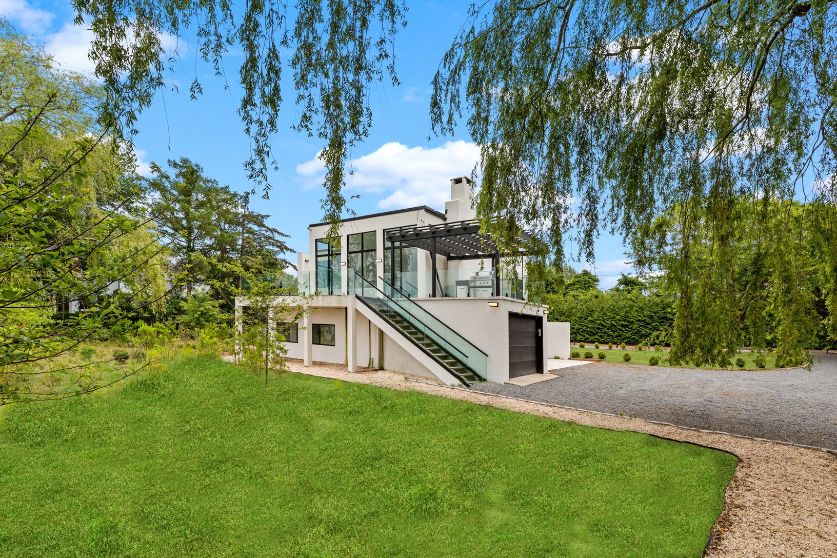 172 Mill Pond Ln, Water Mill, NY 11976 Out East