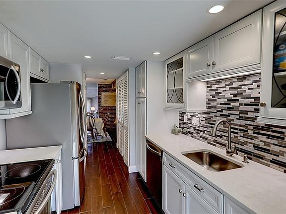 2nd image of 74 Seabreeze Ln #74