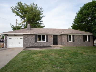 2211 Lockerbie Dr, Columbus, IN, 47203