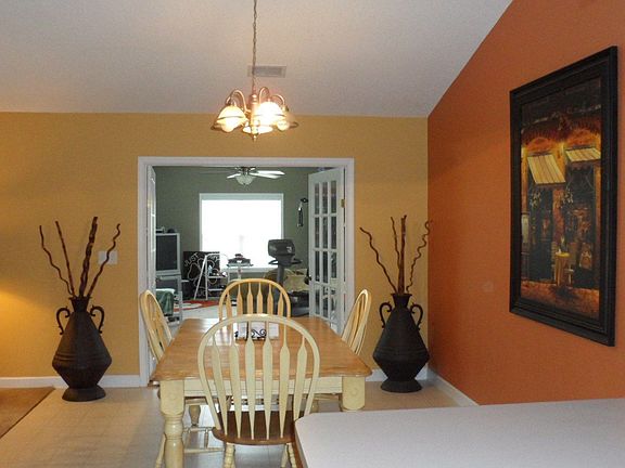 5th image of 268 Doris Ann Ct