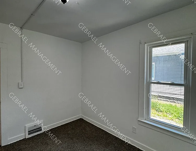 2310 Thom St — Photo 8