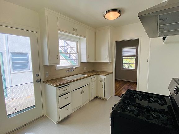 4th image of 1021 18th St APT E
