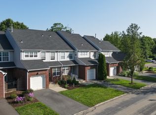 1203 Magnolia Ct, Hackettstown, NJ 07840