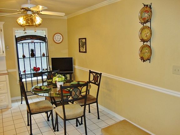 5th image of 10398 Windhaven Dr