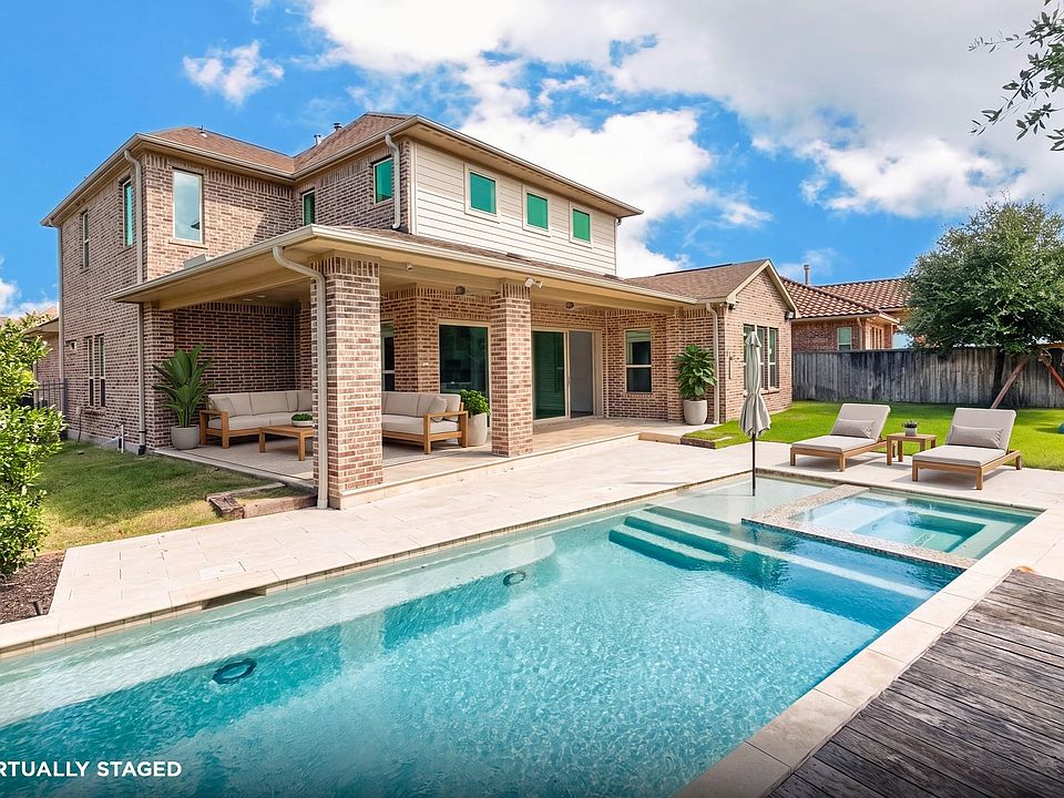 1st image of 7 Rockspray Pl