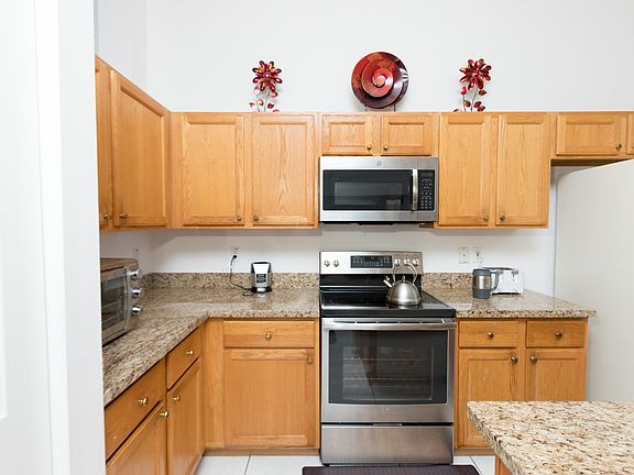 5th image of 7570 Savannah Ln