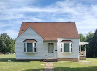 6213 Tuscarawas Rd, Industry, PA 15052