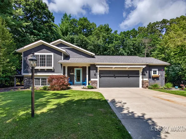 3427 Dana Dr, Hamilton, MI 49419
