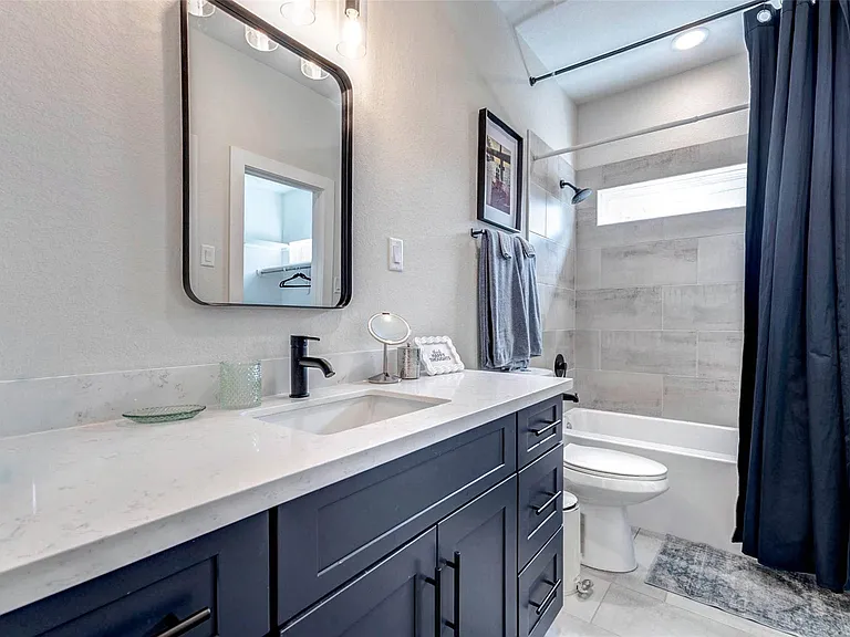 5407 Lee St — Photo 35
