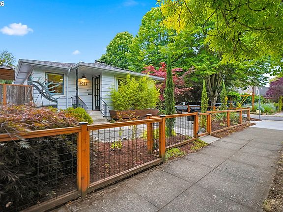 2nd image of 6032 SE 47th Ave