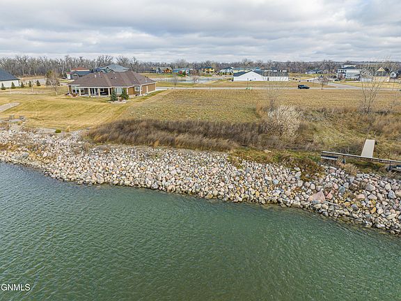 4th image of 6324 Misty Waters Dr