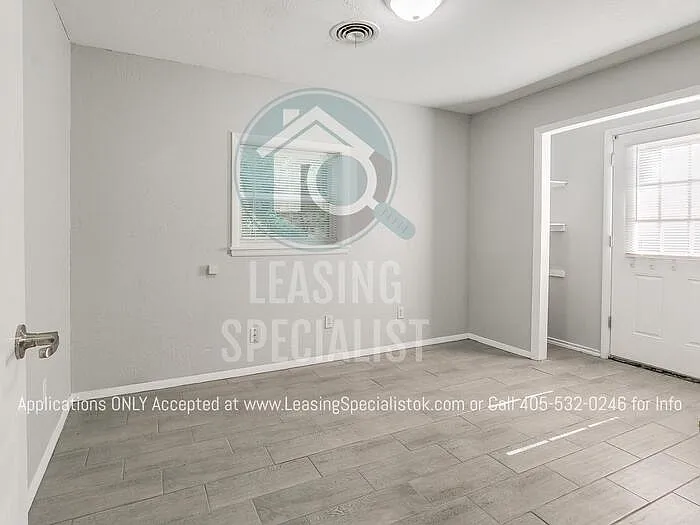 1025 Parsons St — Photo 23