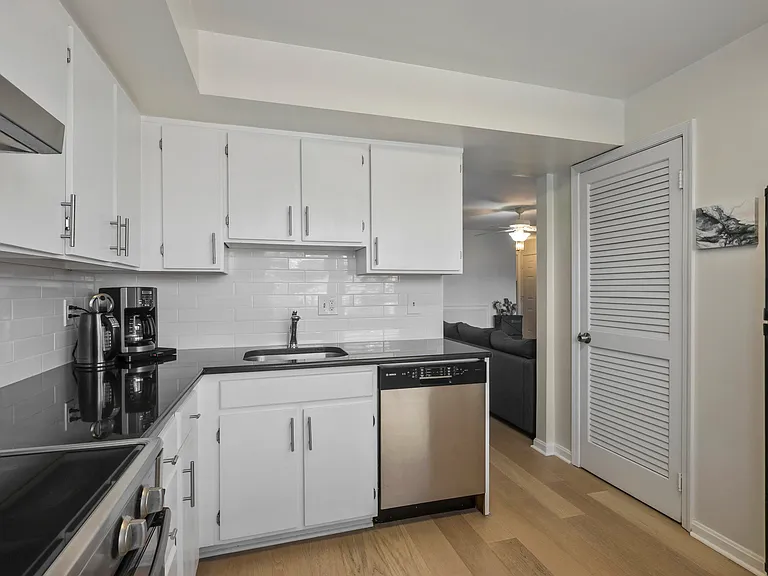 1417 Oronoco St #26 — Photo 11